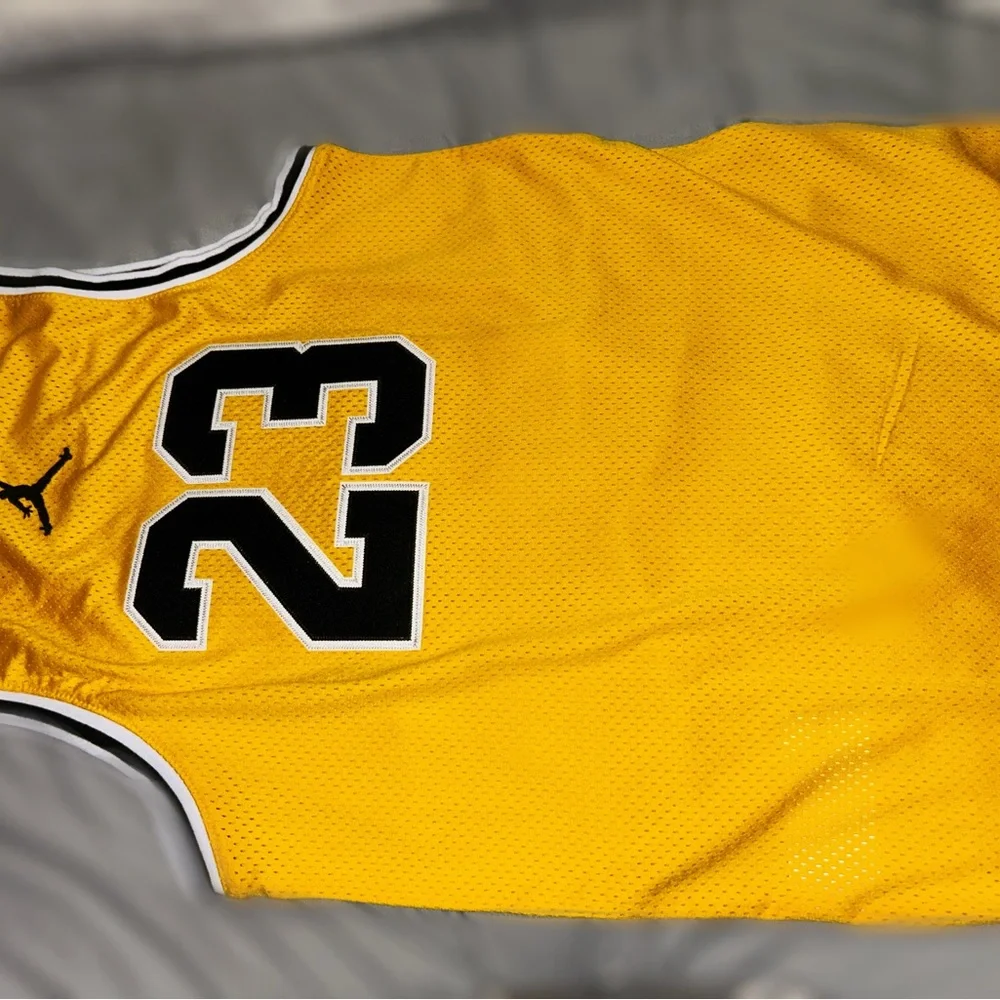 Jordan Yellow Basketball Jersey. Jordan 23 - Picture 2 of 7
